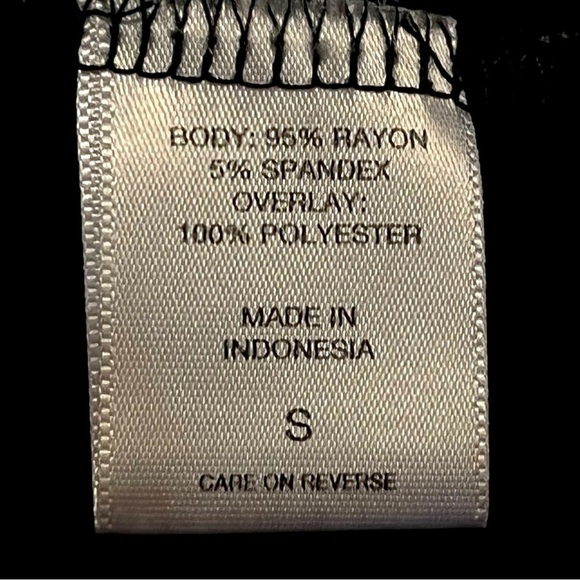 NY & Co Black/white Check sheer front overlay black V-neck tank - Picture 4 of 9